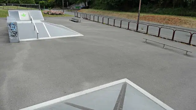 Verrières-le-Buisson skatepark — photo 1