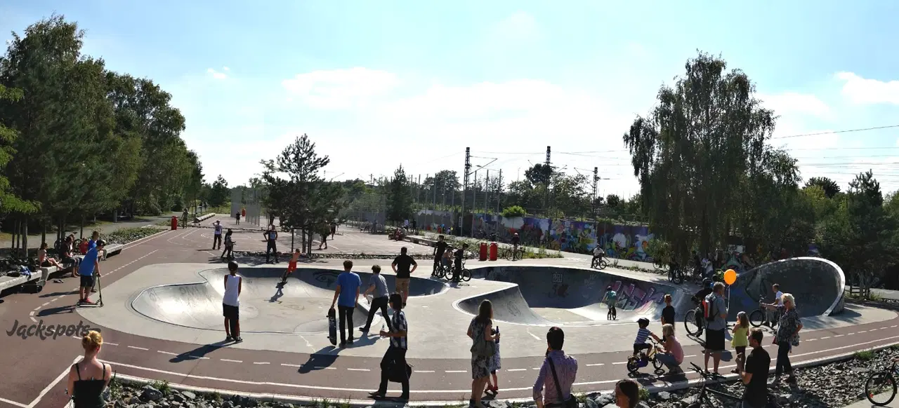 Skatepark Berlin - Berlin Pool — photo 1