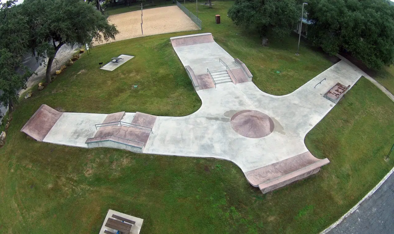 Uvalde Skatpark — photo 1