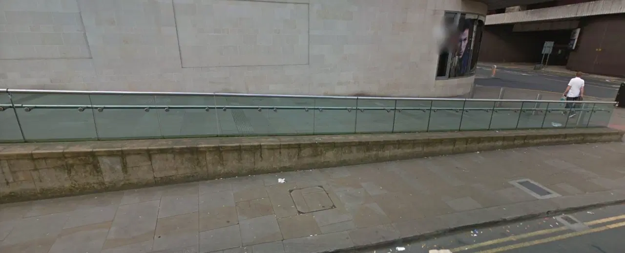Victoria Street Spot — photo 1