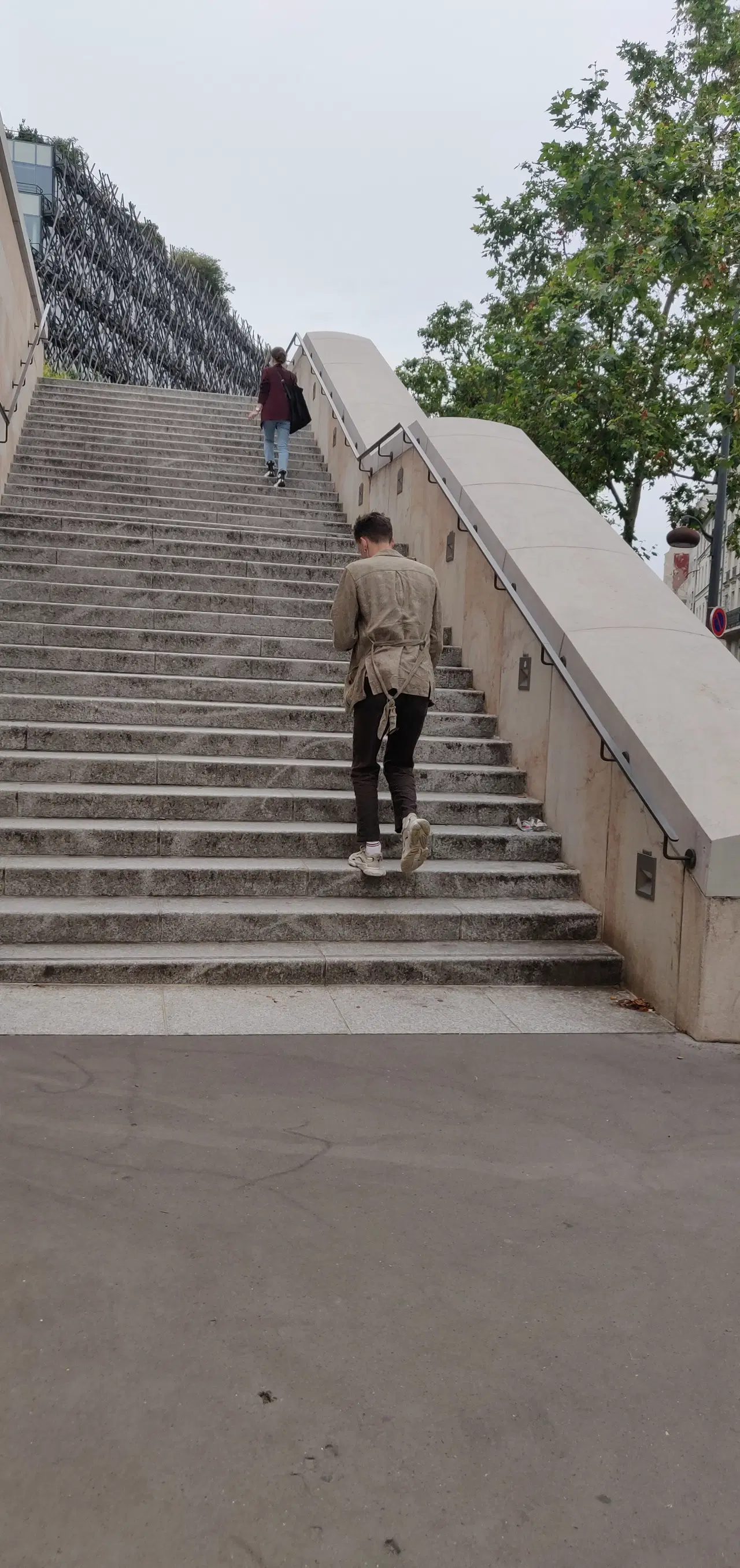 Ledges and stairs — photo 1