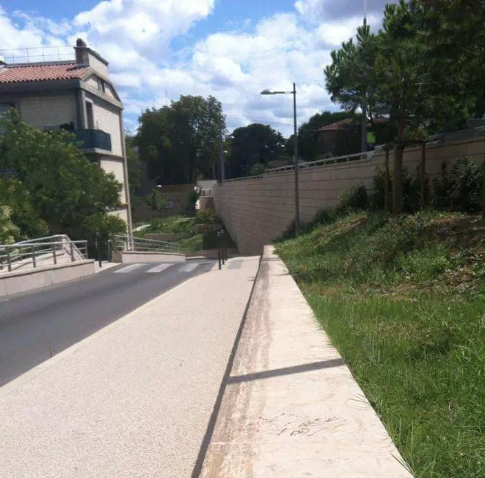 Long curb — photo 1