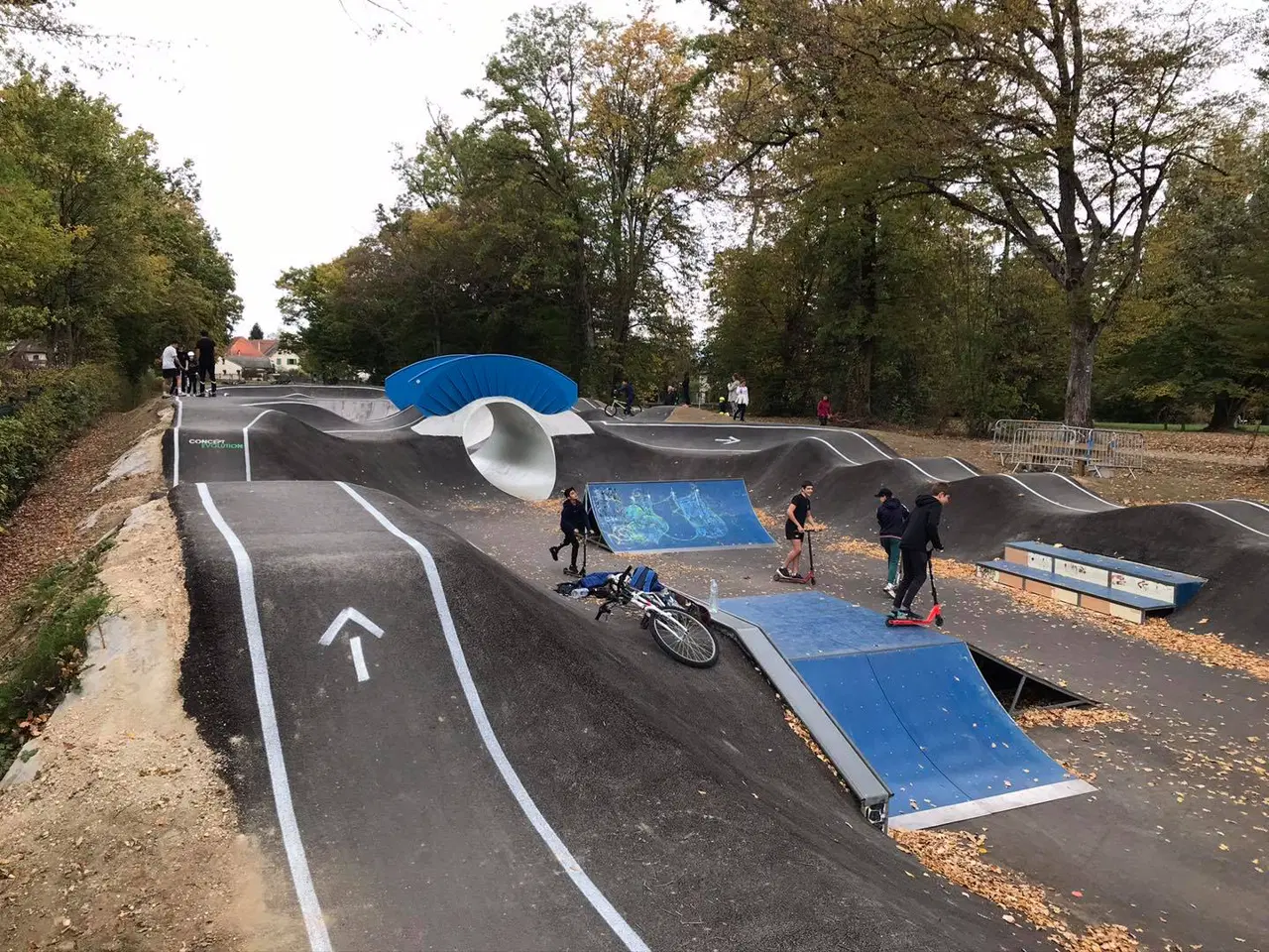 Les Abrets-en-Dauphiné skatepark and Pumptrack — photo 1