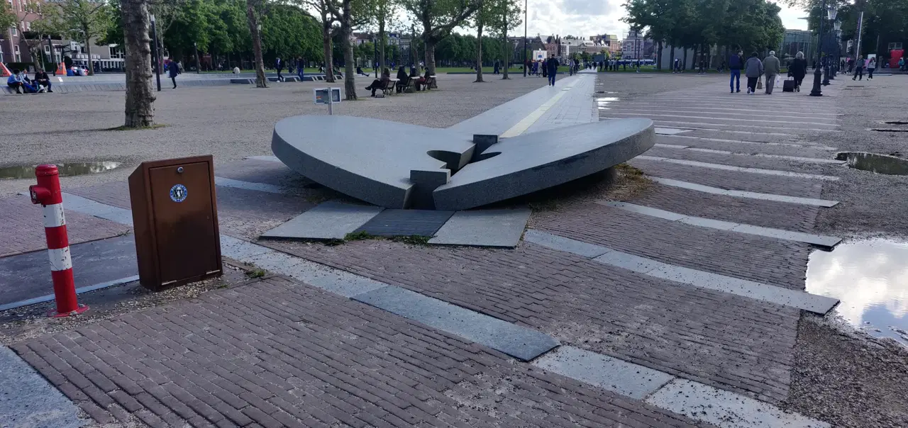 Atypical street spot — photo 1