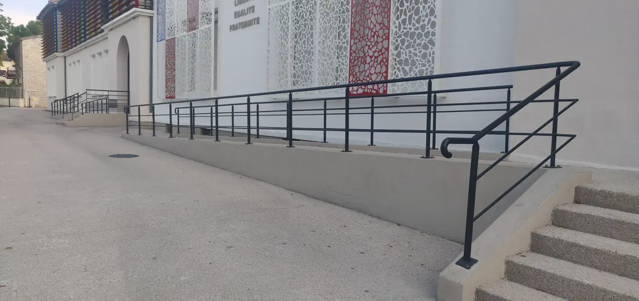 Handrail École Claude Daniel de Laurès — photo 1