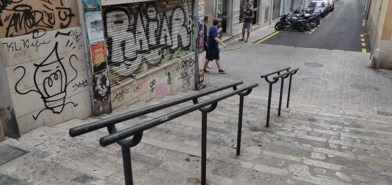 Handrails 7 Costa De Can Muntaner — photo 1