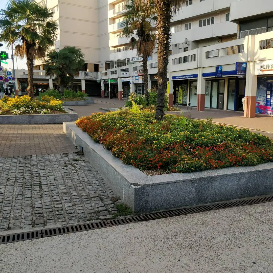 Curb VLG — photo 1