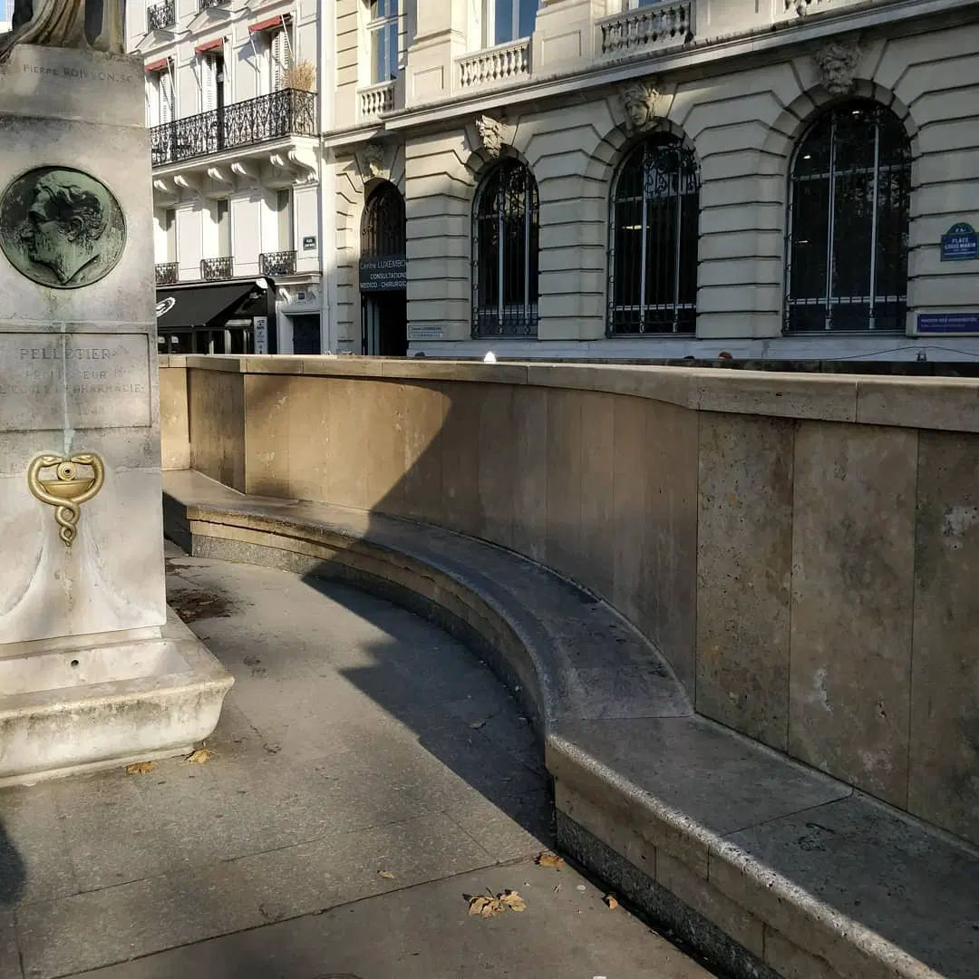 Curb Luxembourg — photo 1