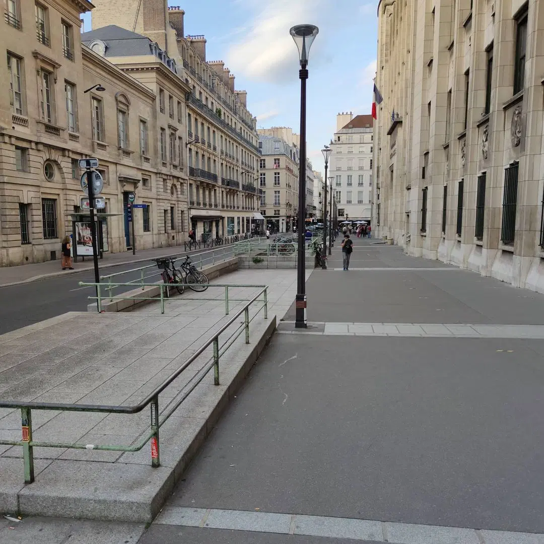 Saint pères — photo 1