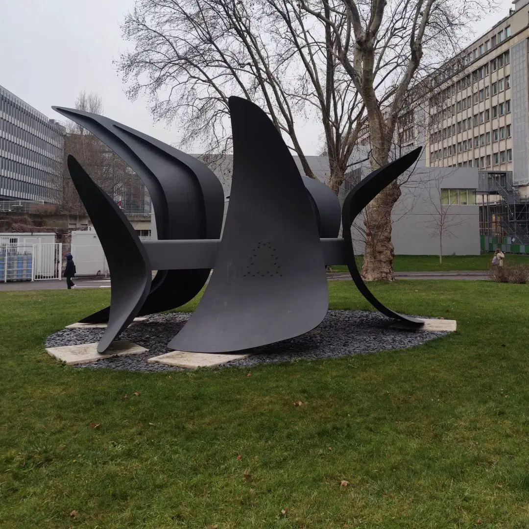 Jussieu Giga Pyramide — photo 1