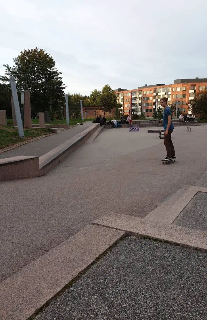 Sepänpuiston skeittiparkki — photo 1