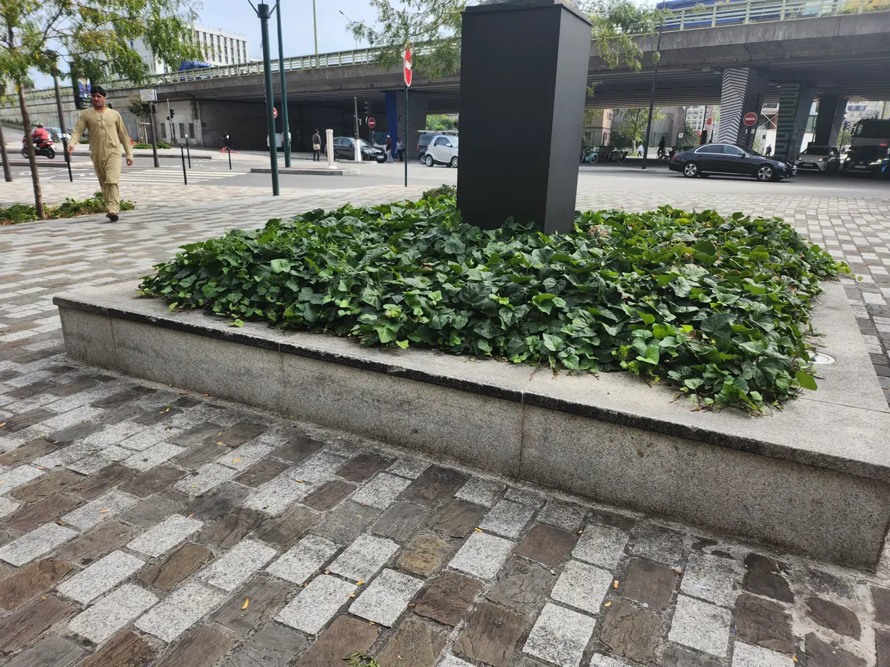 Monument Clichy — photo 1