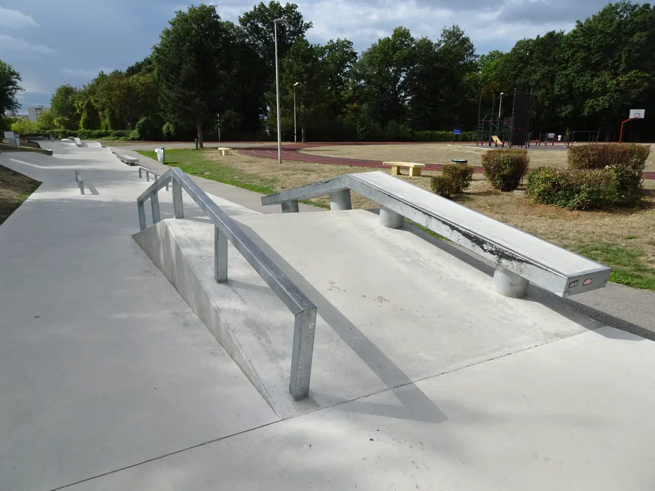 Maurepas skatepark — photo 1