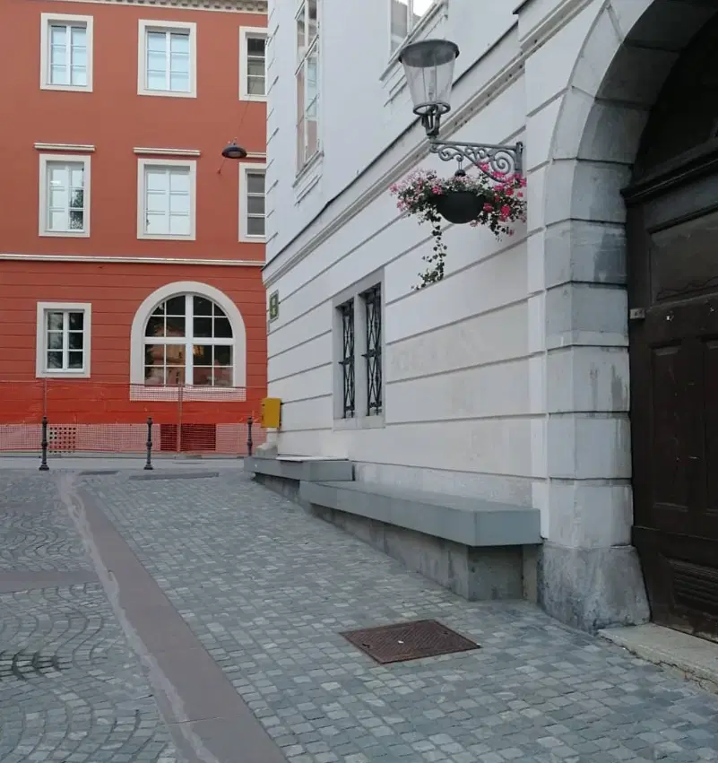 LJ spot #2 — photo 1
