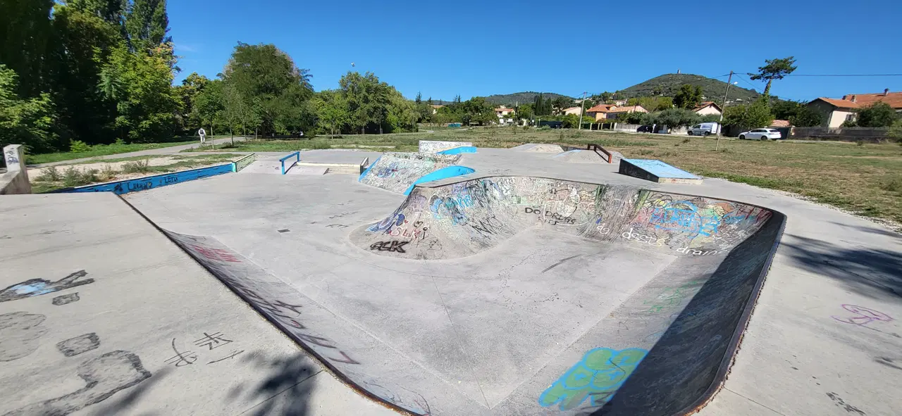 Manosque skatepark — photo 1