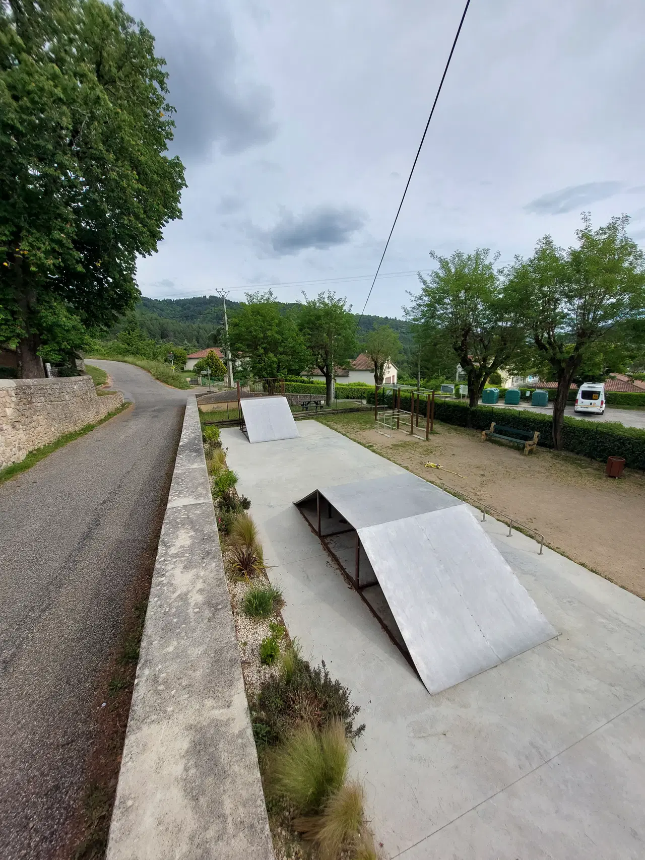 Skatepark rocher — photo 1