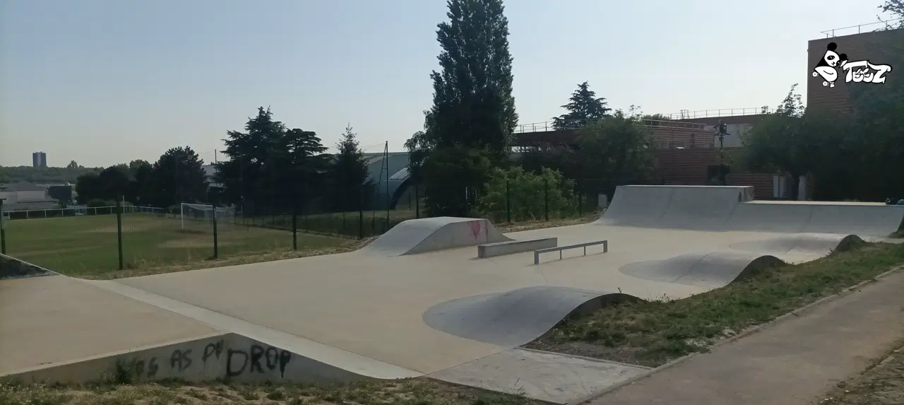 Chambourcy skatepark — photo 1