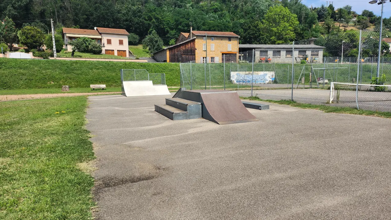 Sain-Bel skatepark — photo 1