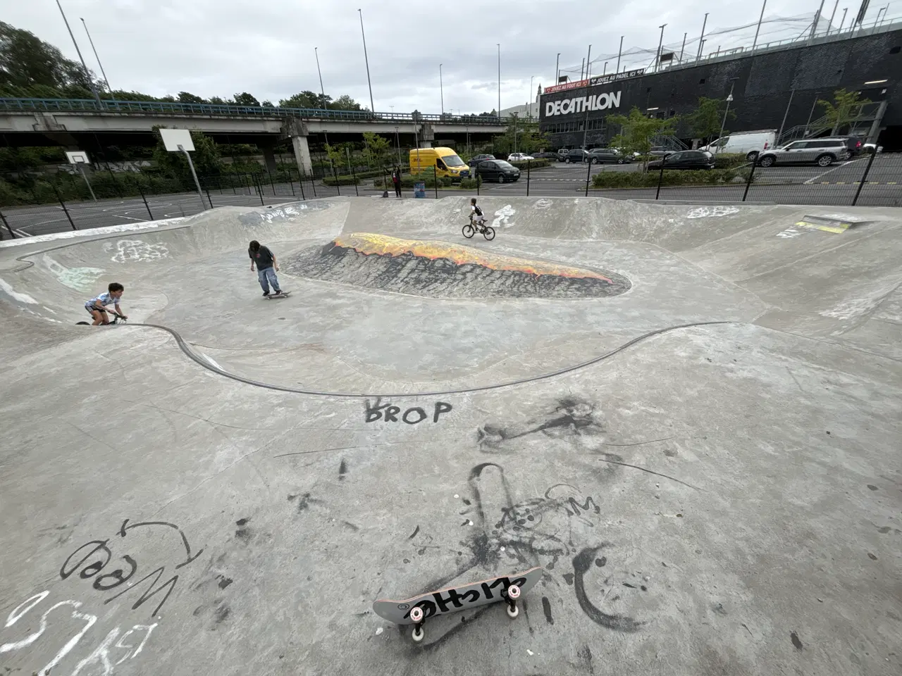 Bowl decathlon parking — photo 1