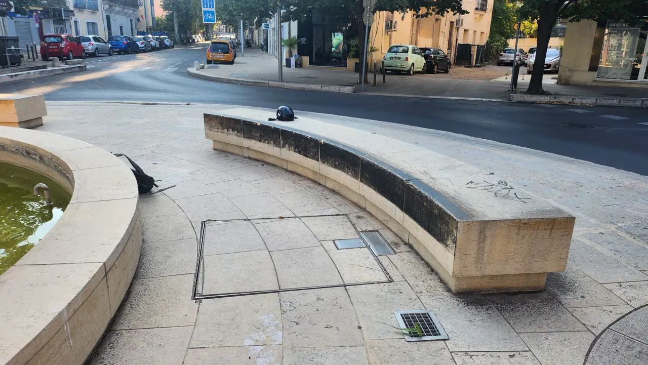 Curb curved — photo 1