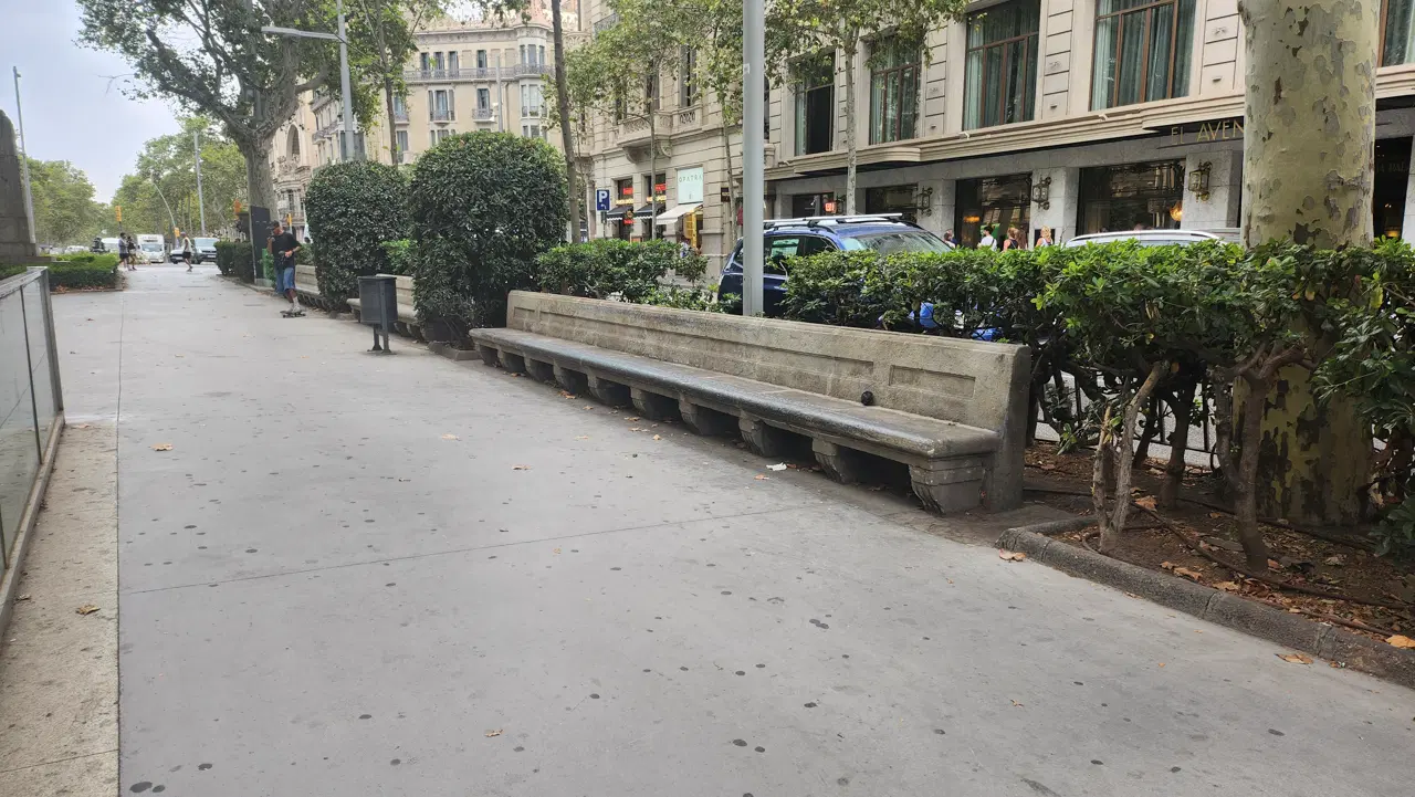 Long bench — photo 1