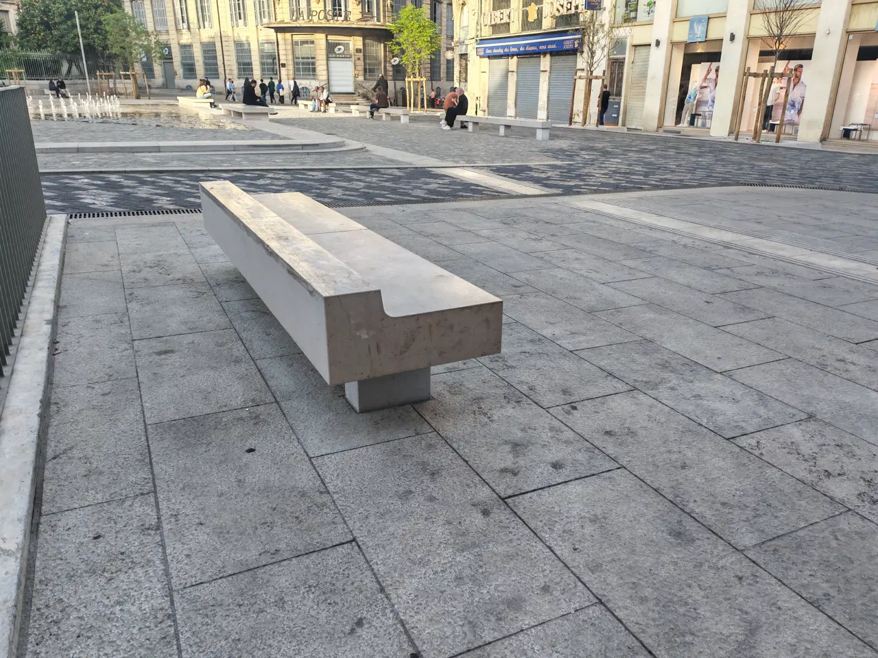 Curb — photo 1