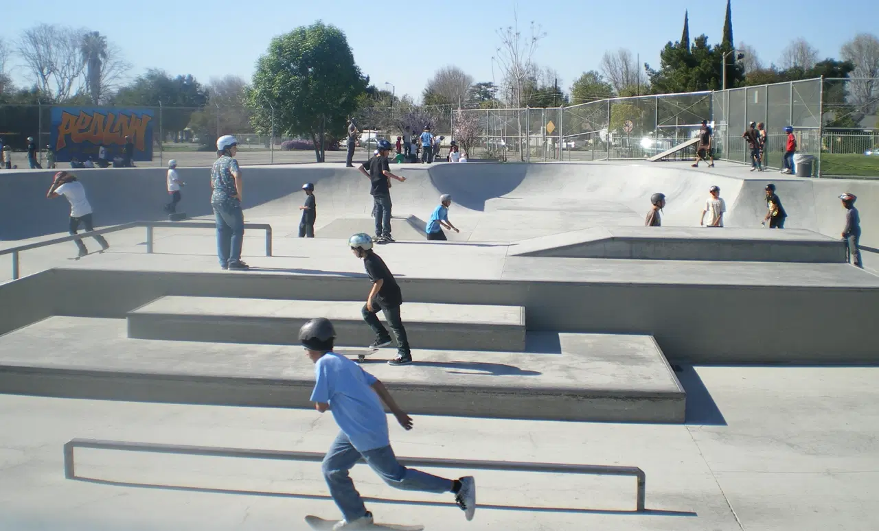 Pedlow skatepark from Encino — photo 1