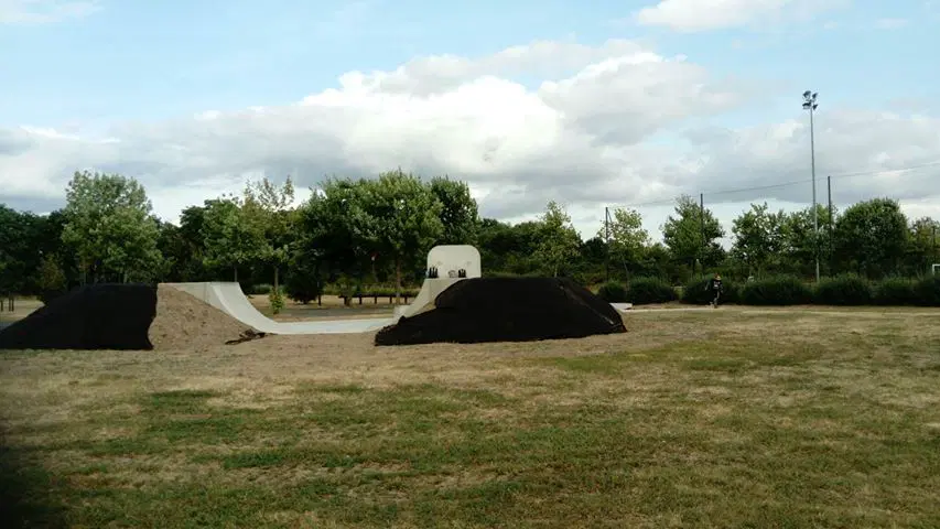 Saint-Pierre-des-Corps skatepark — photo 1