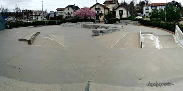 Annecy-le-Vieux skatepark — photo 1