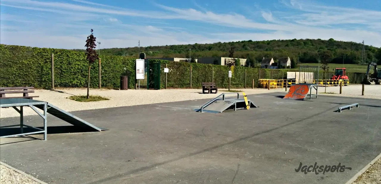 Morigny-Champigny skatepark — photo 1