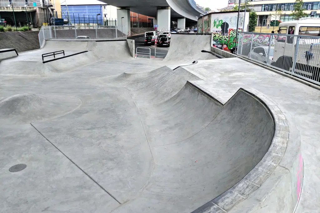 Kleine Skaterbahn / Skateboardanlage — photo 1