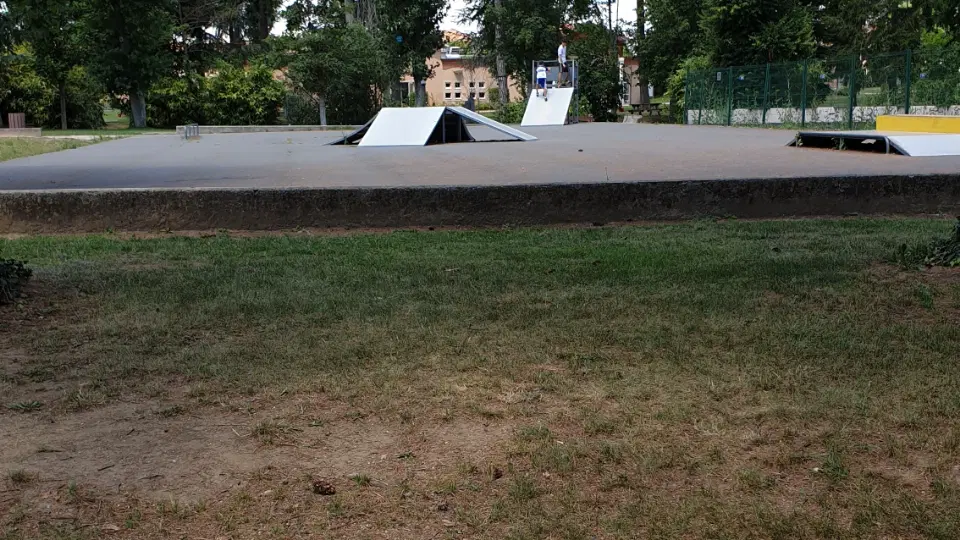 Montrond-les-Bains skatepark — photo 1