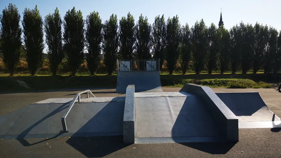 Saint-Méen-le-Grand skatepark — photo 1