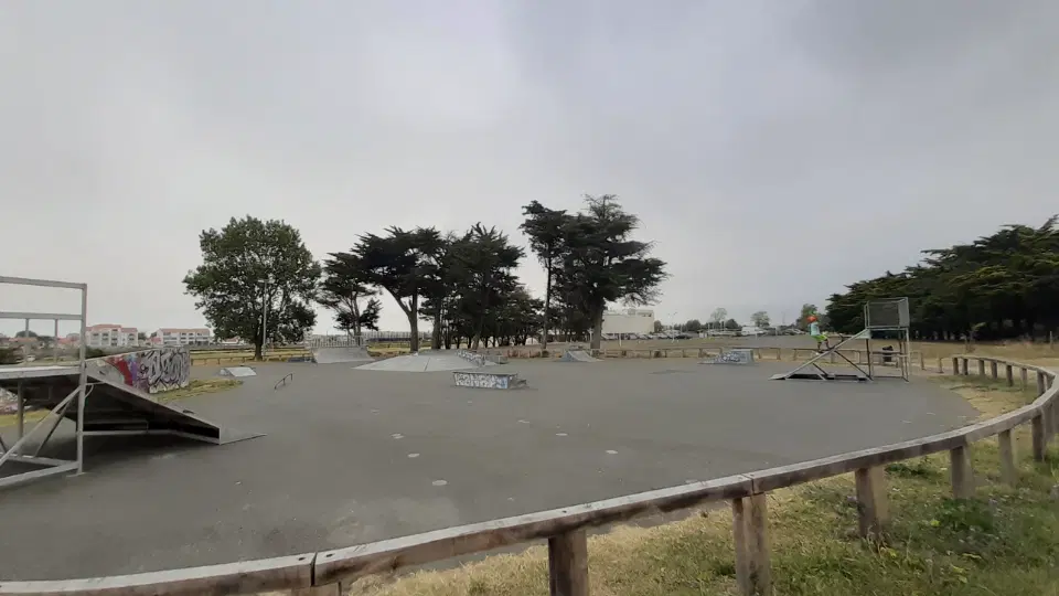 Saint-Gilles-Croix-de-Vie skatepark — photo 1