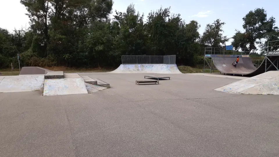 Lévignac skatepark — photo 1