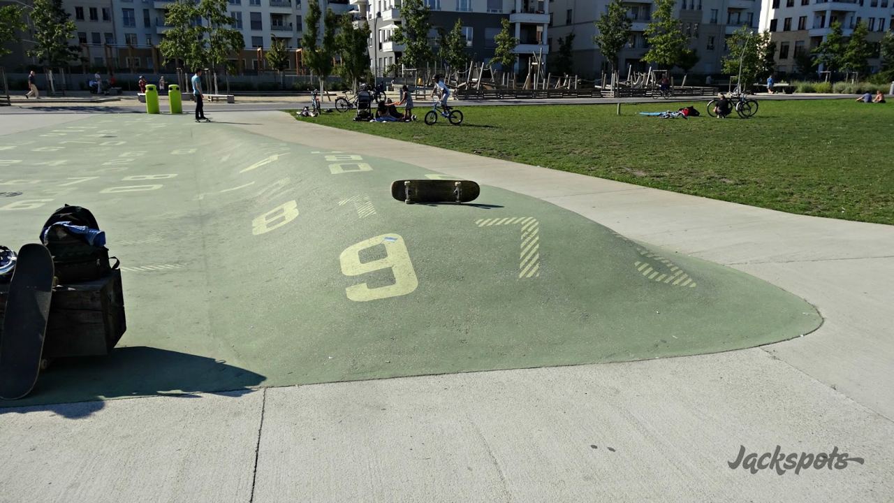 Bumps Berlin — photo 1
