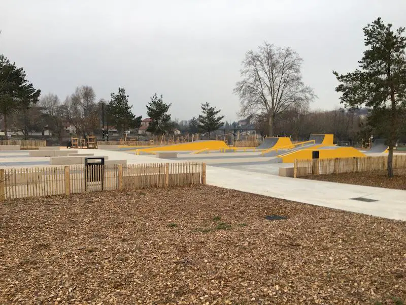 Skatepark bord de Loire StJust — photo 1