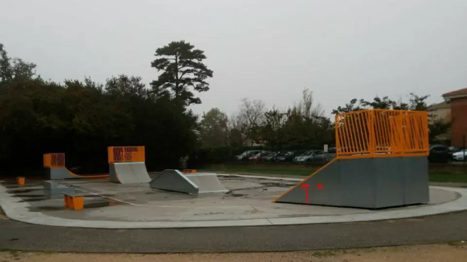 Orange skatepark — photo 1