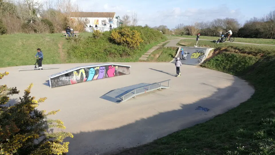 Bretignolles-sur-Mer skatepark — photo 1