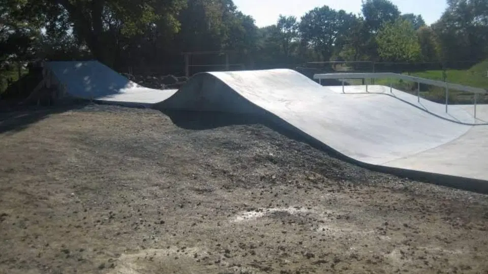 Saint-Martin-du-Fouilloux skatepark — photo 1