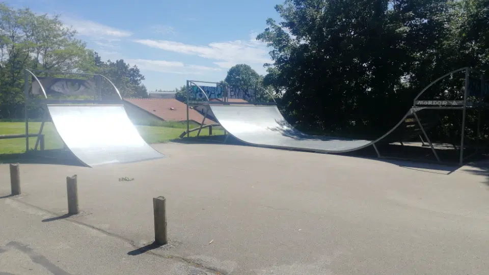 Buxy skatepark — photo 1