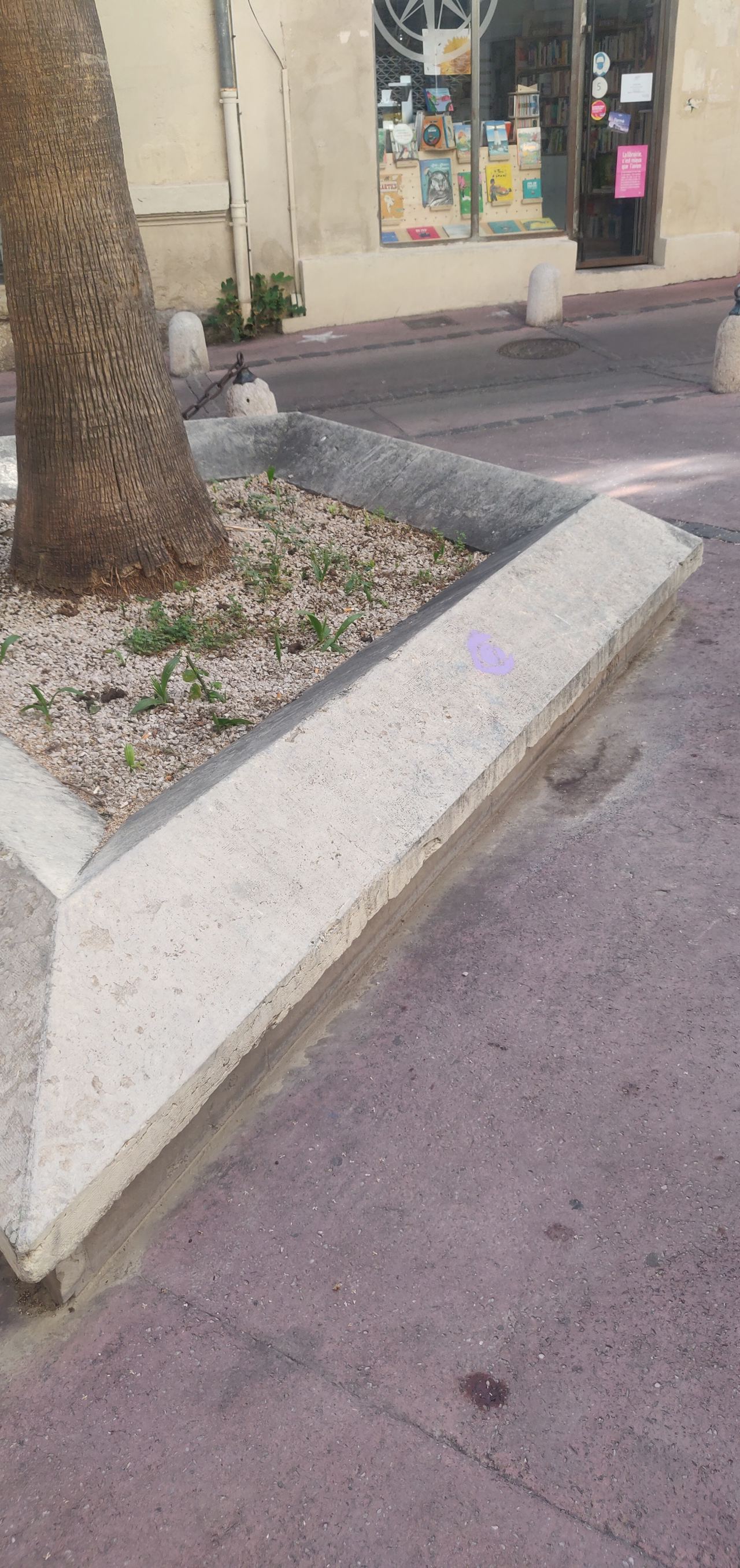 Curbs — photo 1