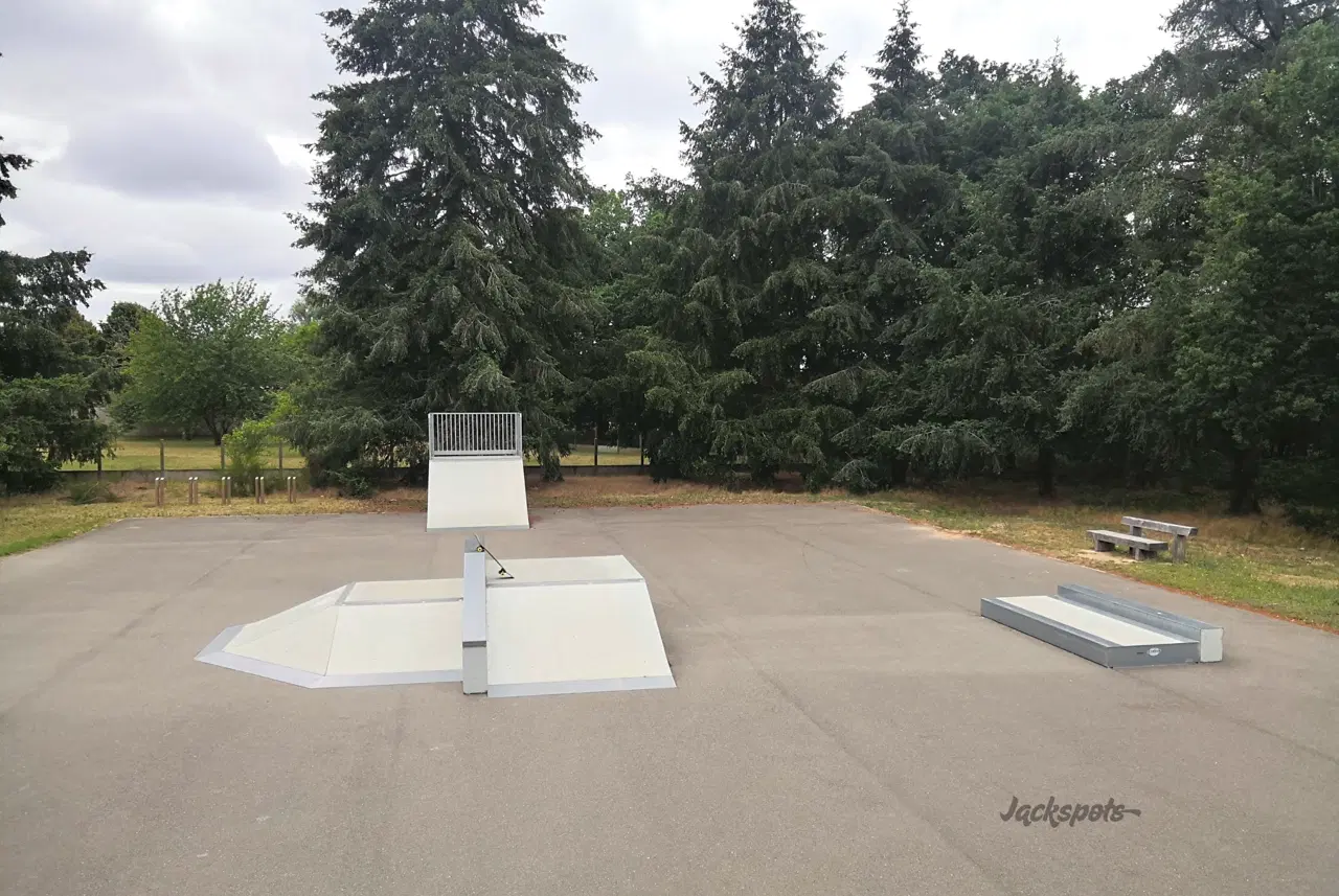 Bray-Saint-Aignan skatepark — photo 1