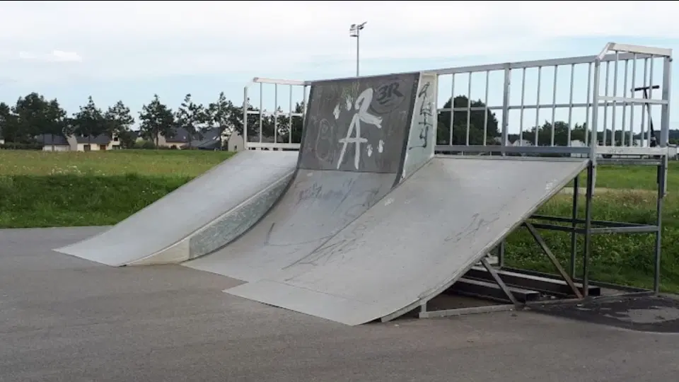 Ploërmel skatepark — photo 1