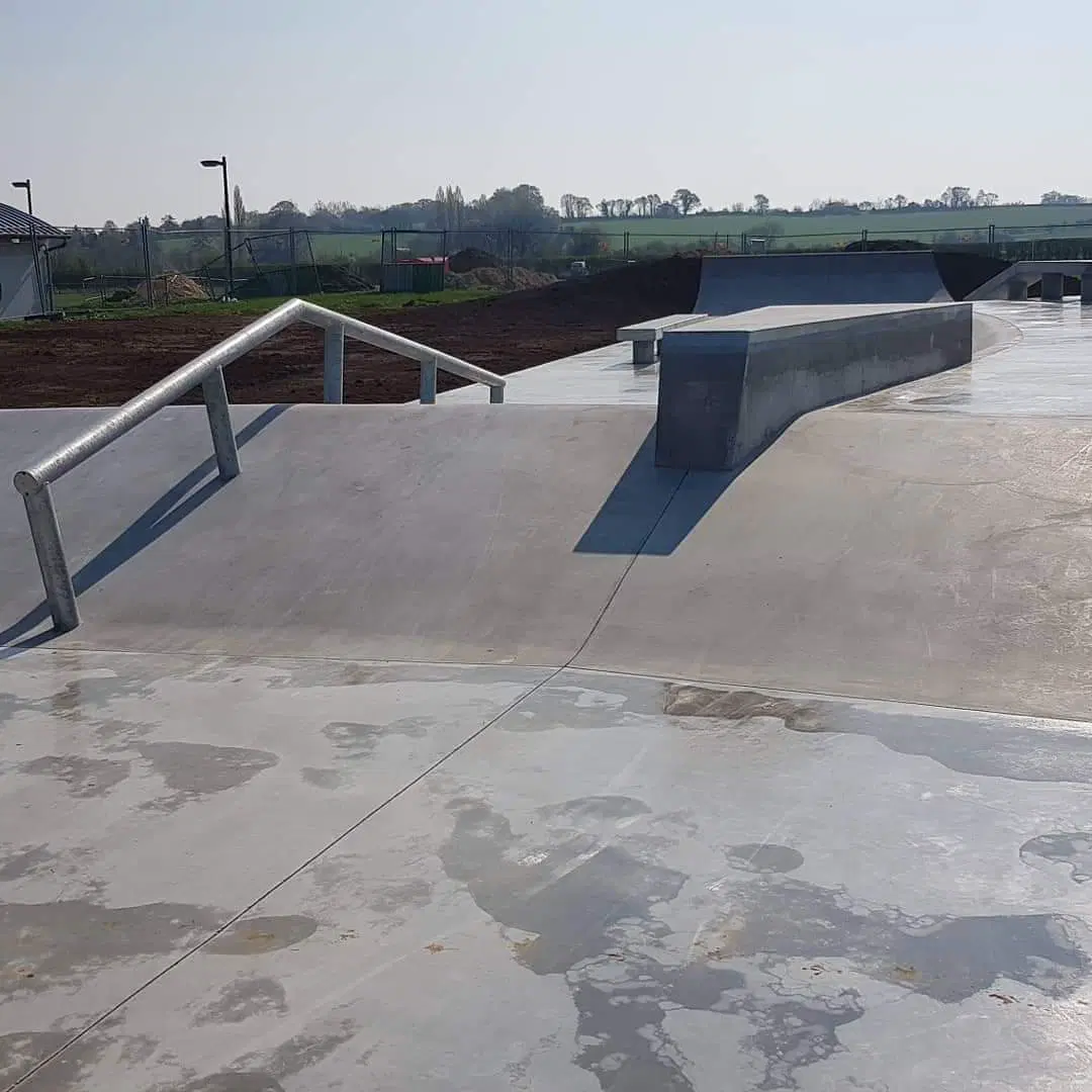 Saint-Pierre-sur-Dives skatepark — photo 1