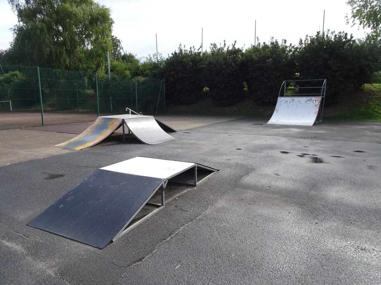 Belloy-en-France skatepark — photo 1