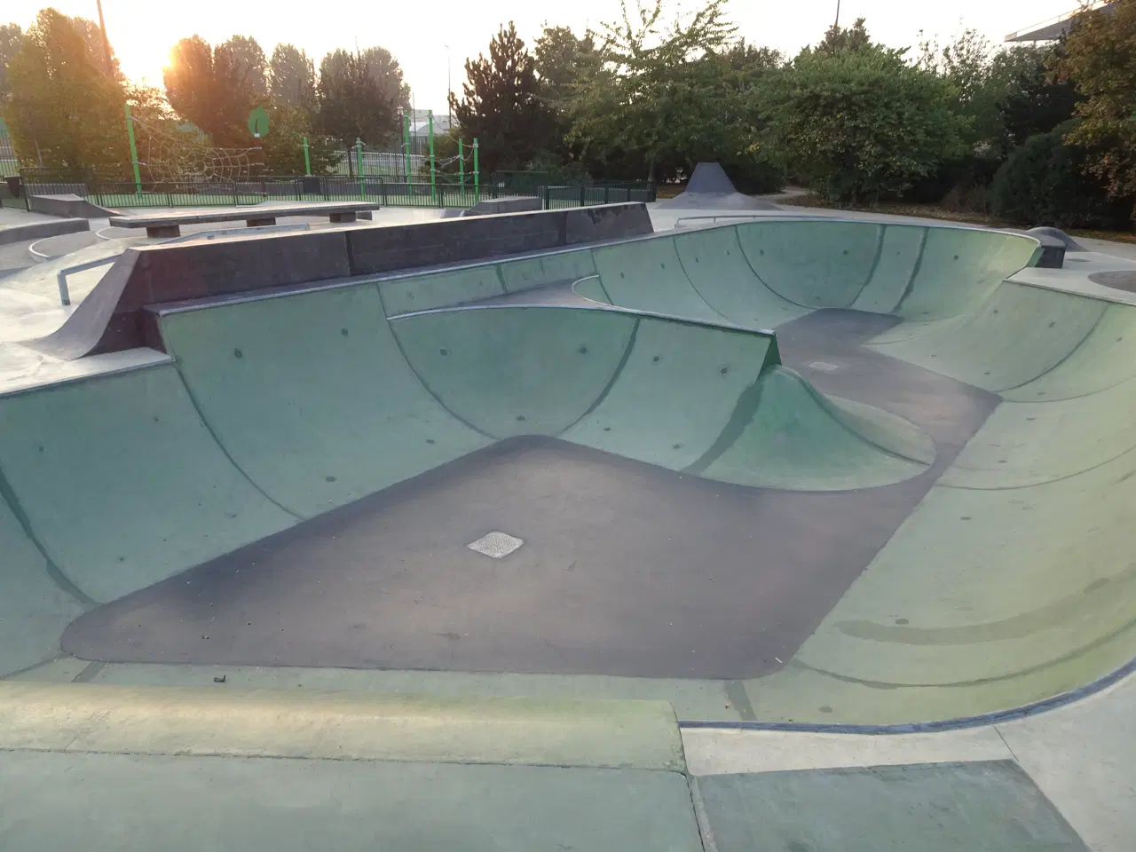 Gennevilliers skatepark — photo 1