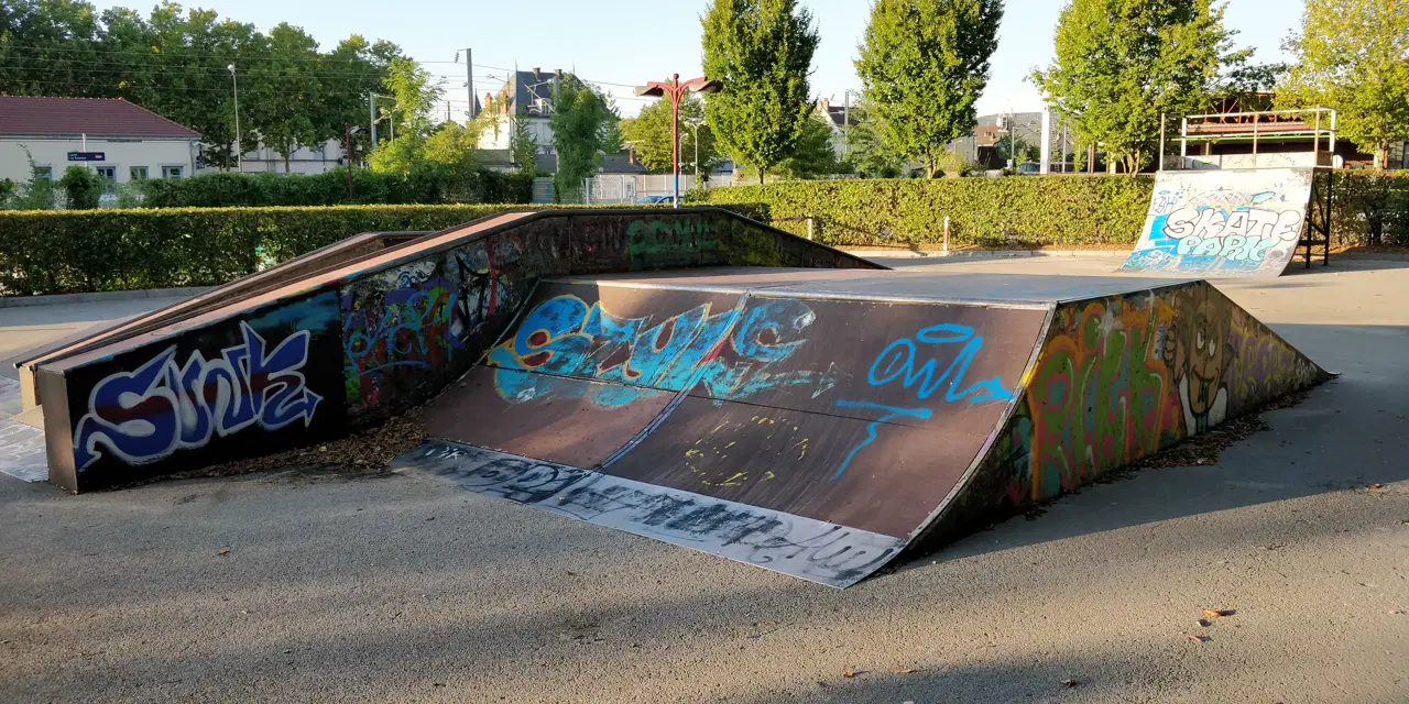 Lons-le-Saunier skatepark — photo 1