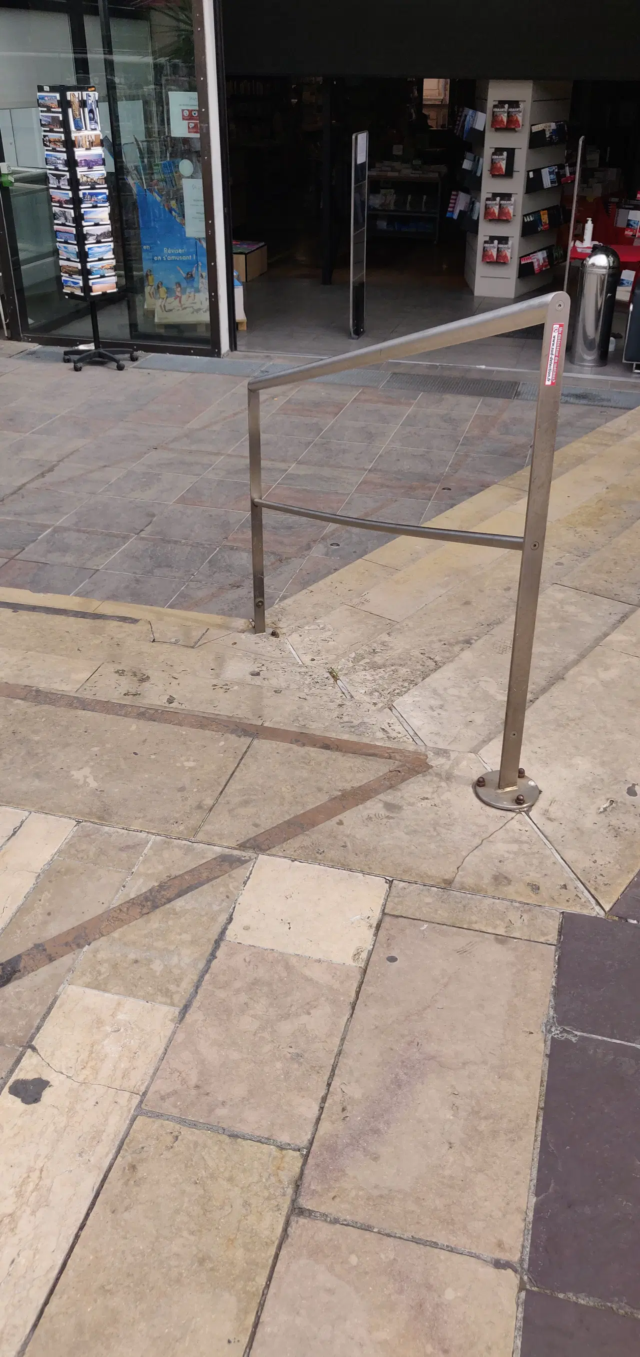 Rail & ledge - Montpellier — photo 1