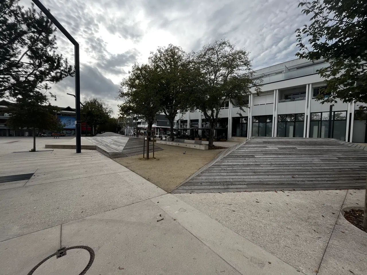 Place de la ré spot en bois — photo 1